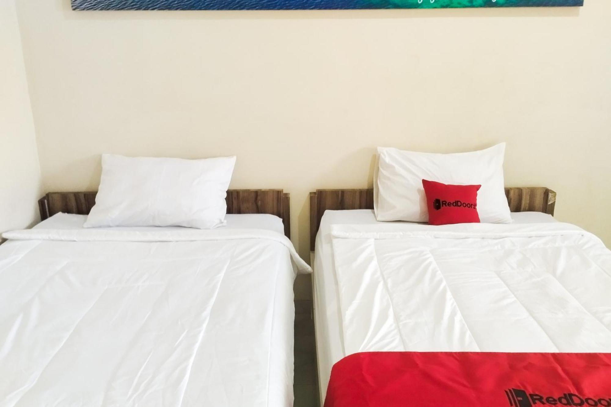 Reddoorz Syariah At Shakira Alesha Enggal Hotel Bandar Lampung Eksteriør billede