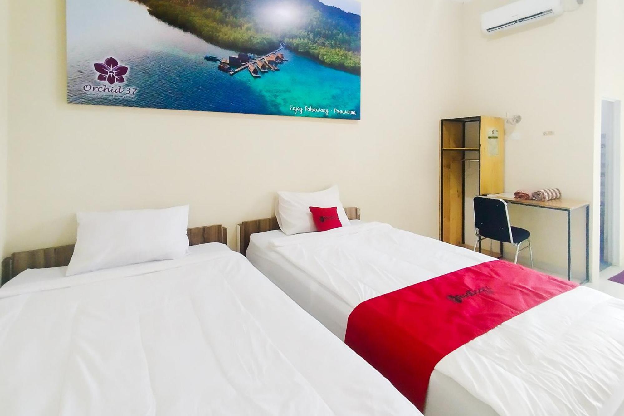 Reddoorz Syariah At Shakira Alesha Enggal Hotel Bandar Lampung Eksteriør billede
